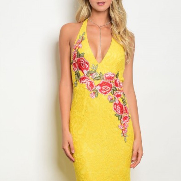 Red Roses on Daffodil Yellow Lace Formal Gown - Picture 6 of 8